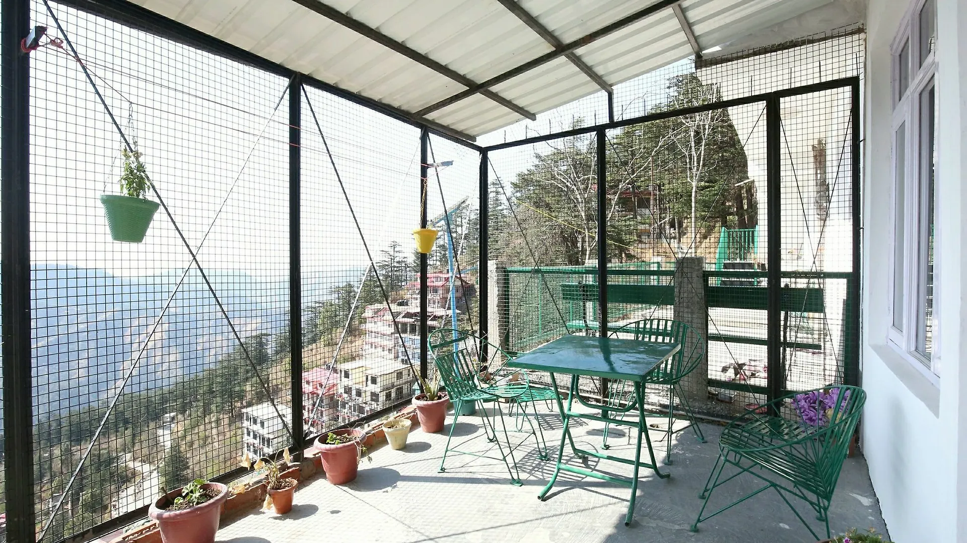 Apartamento Oyo 12931 Home 2Bhk Valley Cottage Shimla Índia